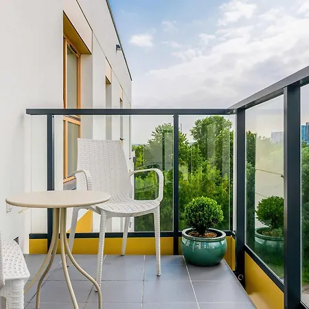 Διαμέρισμα Modern And Elegant Filarskiego In With Air Conditioning & Parking And Gym By Renters Prestige Γκντανσκ