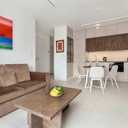 Modern And Elegant Filarskiego In With Air Conditioning & Parking And Gym By Renters Prestige Gdańsk