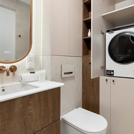 Modern And Elegant Filarskiego In With Air Conditioning & Parking And Gym By Renters Prestige Gdańsk