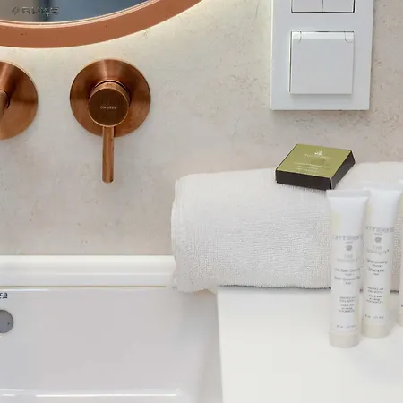 Apartman Modern And Elegant Filarskiego In With Air Conditioning & Parking And Gym By Renters Prestige