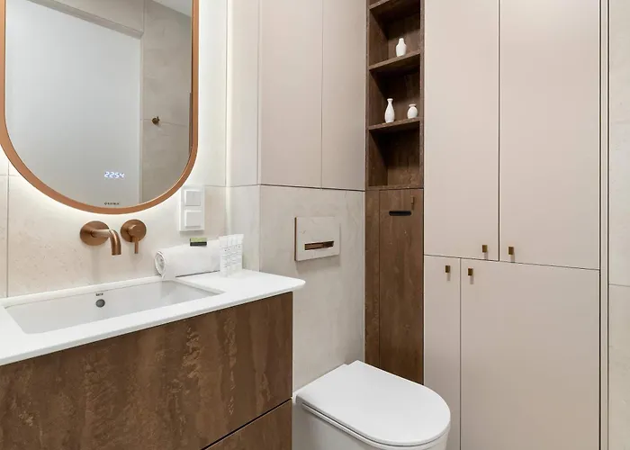 Appartement Modern And Elegant Filarskiego In With Air Conditioning & Parking And Gym By Renters Prestige *