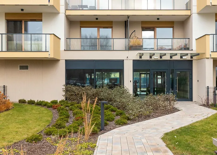 Modern And Elegant Filarskiego In With Air Conditioning & Parking And Gym By Renters Prestige Apartament